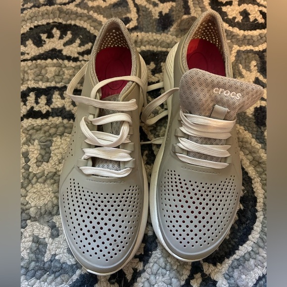 CROCS Gray Sneakers with Breathable Design - Picture 1 of 5